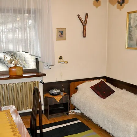 Pokoje Goscinne Pod Sikornikiem Krakau Exterior foto
