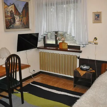 Pokoje Goscinne Pod Sikornikiem Krakau Exterior foto